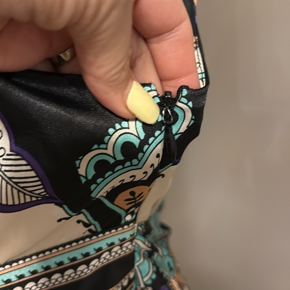 I.C.E Blue and Black Plunge V Neck back satin paisley Sleeveless Dress belted 10 - Picture 4 of 14